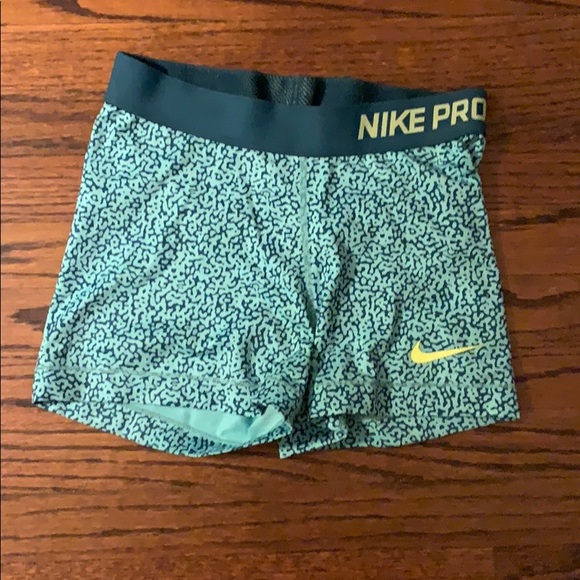 Nike | Shorts | Nike Patterned Spandex Womens S | Poshmark